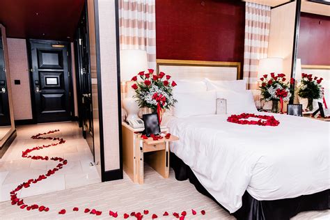 lv eoom.decor|Romantic Hotel Room Decorations .